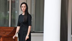 la-traicion-de-la-hermana-pelicu-565×318